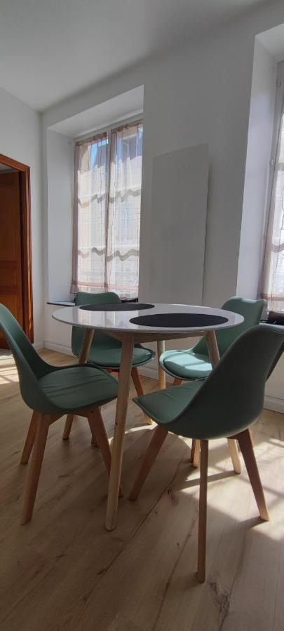 Appartement Le Petit Charcot Charleville-Mézières Exteriör bild