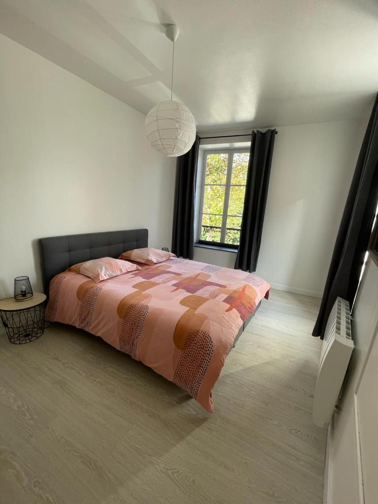 Appartement Le Petit Charcot Charleville-Mézières Exteriör bild